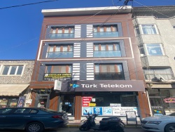 Bolvadin Merkez Kiralık Daire 1+1 50 M2 | 3. Kat | Kombi | 1 Banyo | 1 Yatak Odası