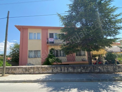 Bağlarüstü Levent Caddesinde Müstakil Bina 3+1 Satılık Ev Bolvadin