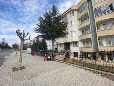 İstasyon Caddesinde Satılık Daire Veya Kiralık 3+1 Bolvadin