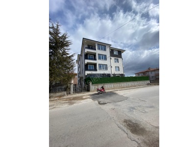 Yeni Mahalle Hacı Kalfa Sokakta Ara Katta Kiralık Daire 1+1 Bolvadin