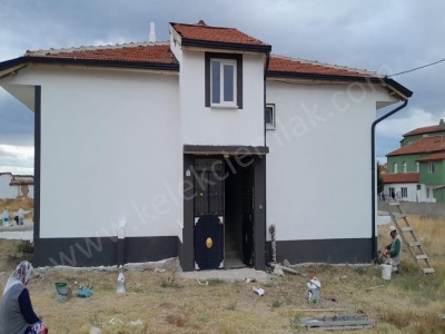 Kale Mahallesi Babaküstü Sokakta Müstakil Bina 3+1 Satılık Ev Bolvadin