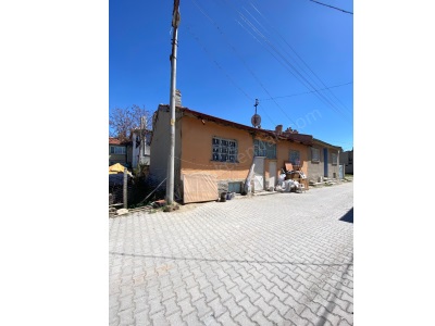 Aydınlar Mahallesi Özden Sokakta Tek Katlı 3+1 Kiralık Müstakil Ev Bolvadin