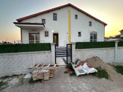 Selçuklu Mahalesinde Dubleks Villa 5+1 Satılık Müstakil Ev Bolvadin