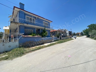 Yeni Mahalle Cihangir Sokakta 2 Katlı 3+1 Satılık Müstakil Ev Bolvadin