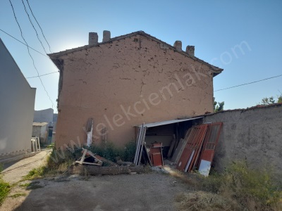 Kestemet Mahallesinde Müstakil 3+1 Satılık Ev Bolvadin