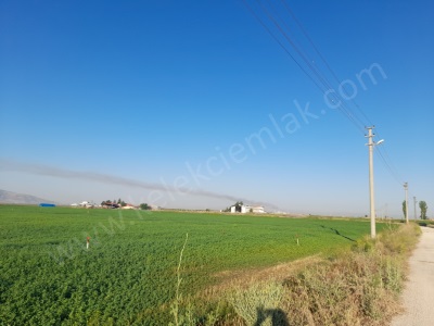 Selçukluda Çevre Yoluna Yakın Ticari Satılık Arsa Bolvadin
