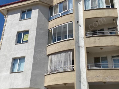 Aynacı Apartmanında Ara Katta Satılık Daire 3+1 Bolvadin