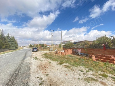 Kale Mahallesi Hacıbektaş Veli Caddesinde Köşe Parsel Satılık Arsa Bolvadin