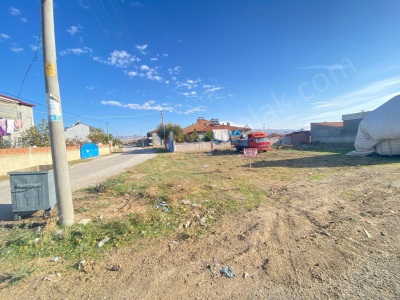 Hacı Ömer(Bozkuş)Mahallesinde Köşe Parsel Satılık Arsa Bolvadin