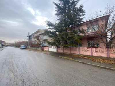 Haus Kaufen In  Türkei, Afyon, Bolvadin, Zentrum , 3+1 Zimmer, 125 m2