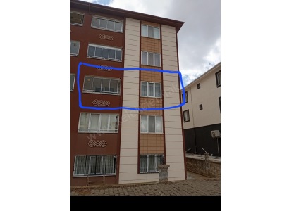 Konak Ve Safir Evlerinde Ara Katta Satılık Daire 3+1 Bolvadin