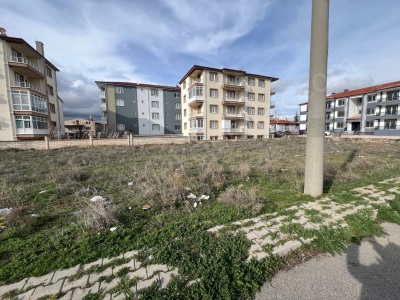 Yıldırım Mahallesi Adil Sokakta Güney Cepheli Satılık Arsa Bolvadin