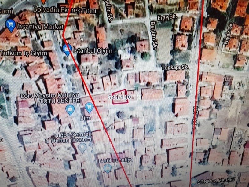 HASTANE MAHALLESİNDE ESKİ BİMİN YANINDA ARSA