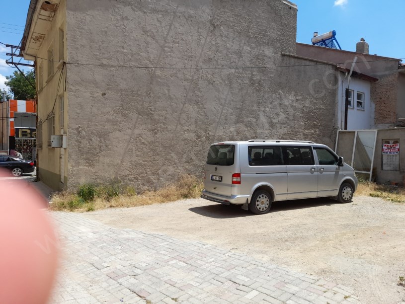 ALACA MAHALLESİ HACI HALİFE ÇIKMAZINDA ARSA
