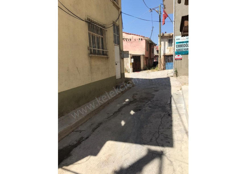ALACA MAHALLESİ HACI HALİFE ÇIKMAZINDA ARSA