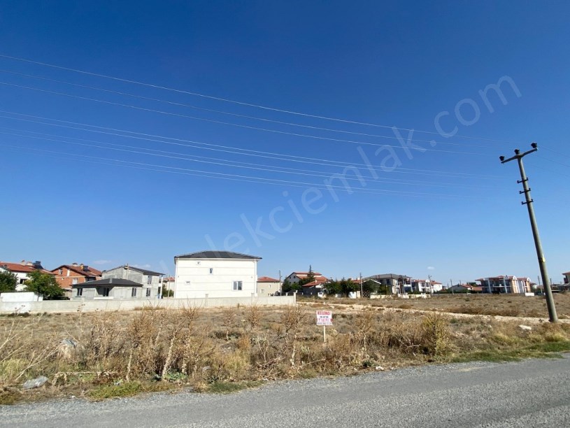 SELÇUKLU MAHALLESİ BÖLÜK SOKAKTA ÇEVRE YOLUNA YAKIN ARSA