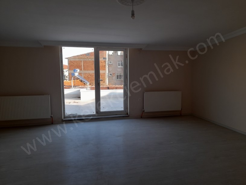 LALASİNANPAŞA MAHALLESİNDE SATILIK  DAİRELER