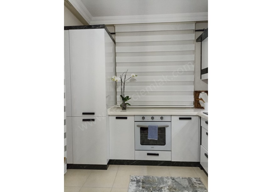 DİŞLİ YUKARI MAHALLEDE TARLA