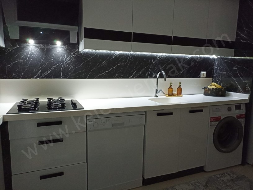 DİŞLİ YUKARI MAHALLEDE TARLA