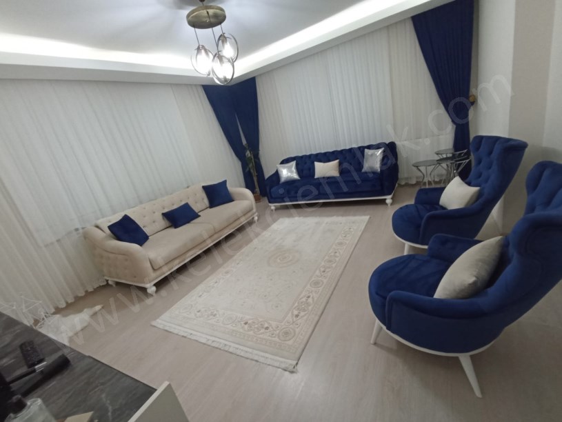 DİŞLİ YUKARI MAHALLEDE TARLA