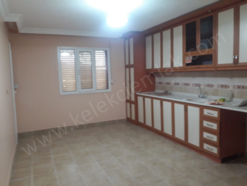 SELÇUKLU MAHALLESİ DİLEK CADDESİNDE MÜSTAKİL EV