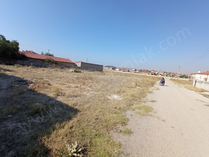 BAĞLARÜSTÜ BABAKÜSTÜ SOKAKTA ARSALAR