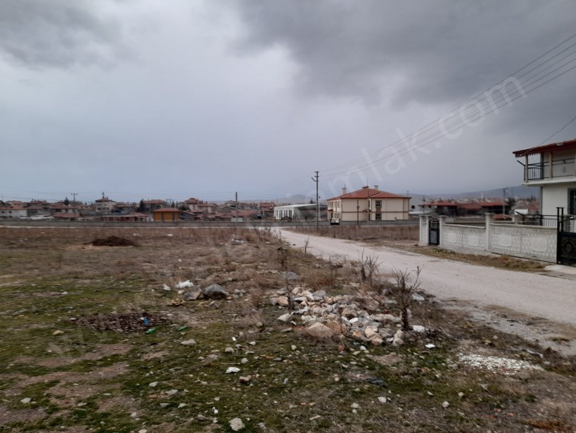 BAĞLARÜSTÜ BABAKÜSTÜ SOKAKTA ARSALAR