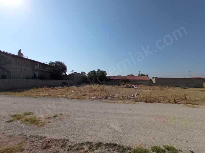 BAĞLARÜSTÜ BABAKÜSTÜ SOKAKTA ARSALAR
