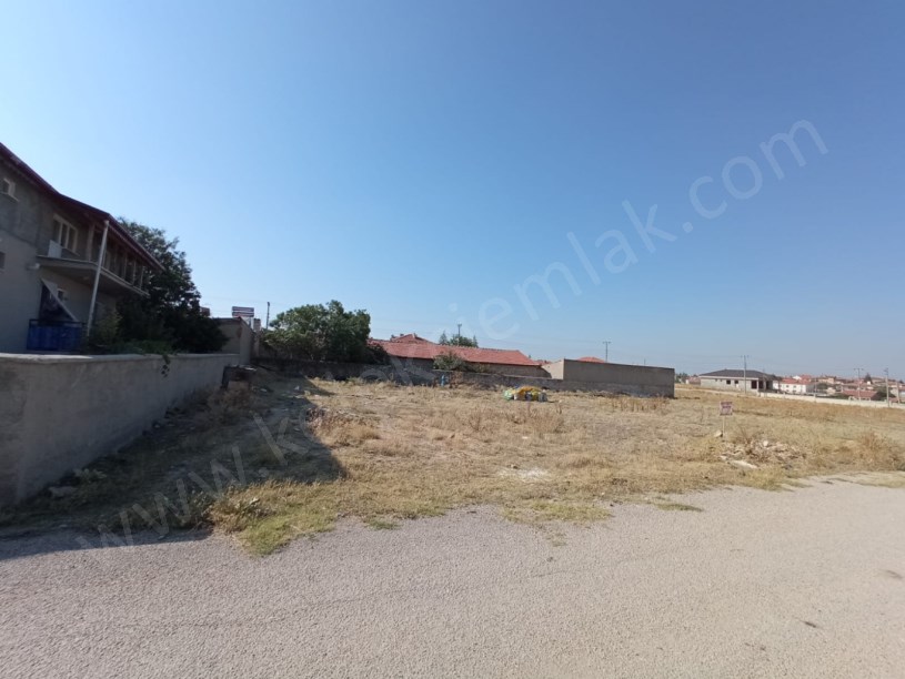 BAĞLARÜSTÜ BABAKÜSTÜ SOKAKTA ARSALAR
