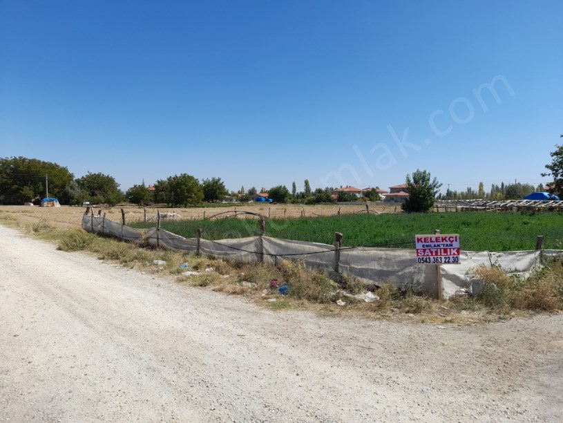 KIRKGÖZ MAHALLESİNDE KÖŞE BAŞINDA ARSA