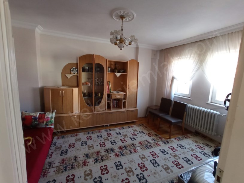 HASIR PAZARINDA ARA KATTA 3+1 DAİRE