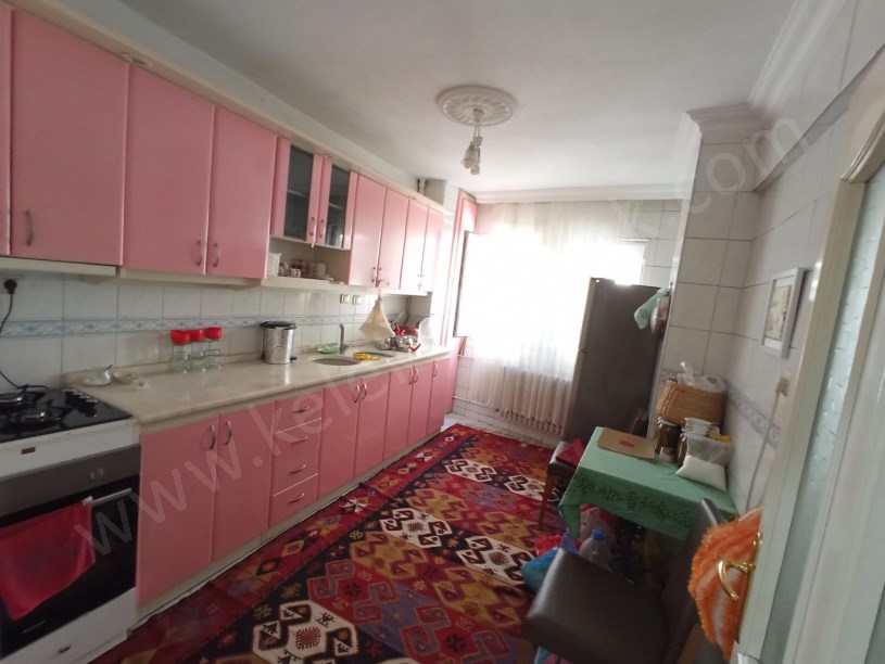 HASIR PAZARINDA ARA KATTA 3+1 DAİRE