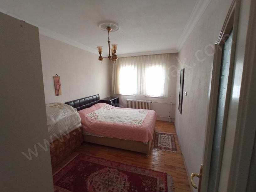 HASIR PAZARINDA ARA KATTA 3+1 DAİRE