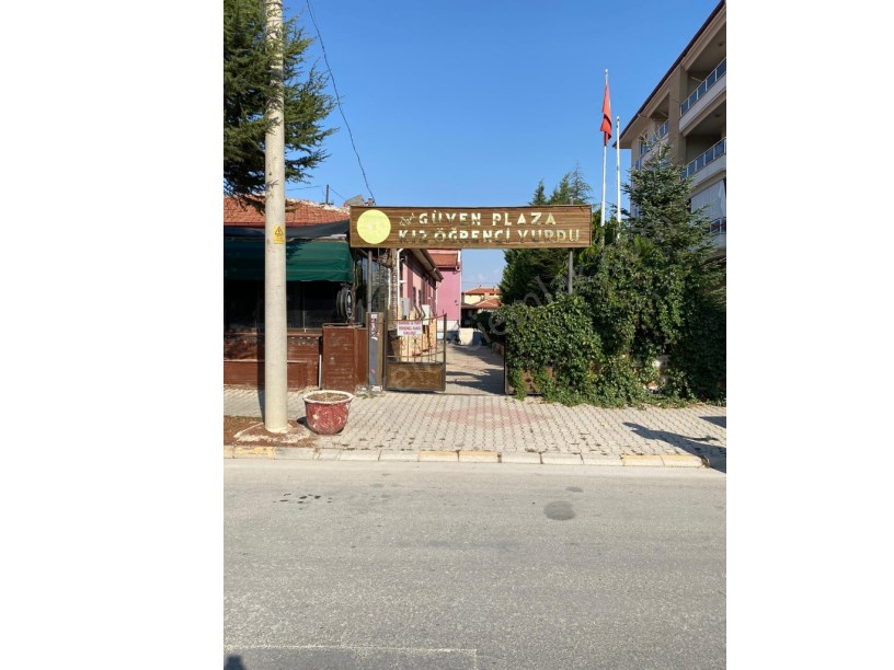 İSTASYON CADDESİNDE ÖĞRENCİ YURDU VE CAFE