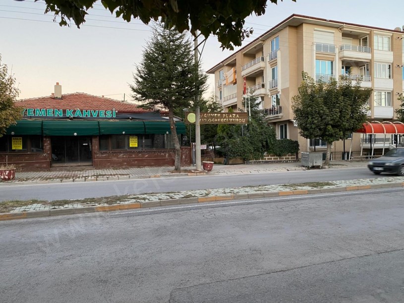 İSTASYON CADDESİNDE ÖĞRENCİ YURDU VE CAFE