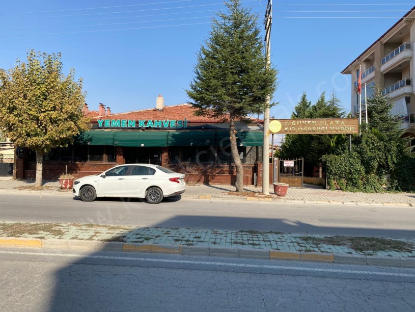 İSTASYON CADDESİNDE ÖĞRENCİ YURDU VE CAFE