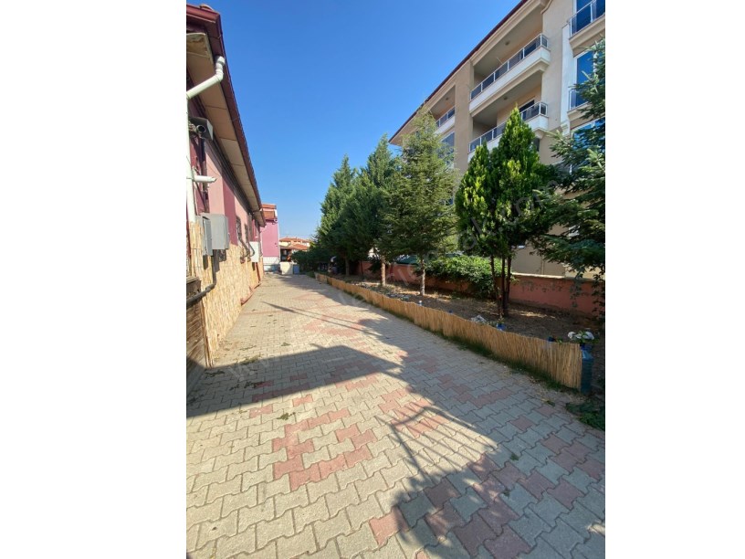 İSTASYON CADDESİNDE ÖĞRENCİ YURDU VE CAFE