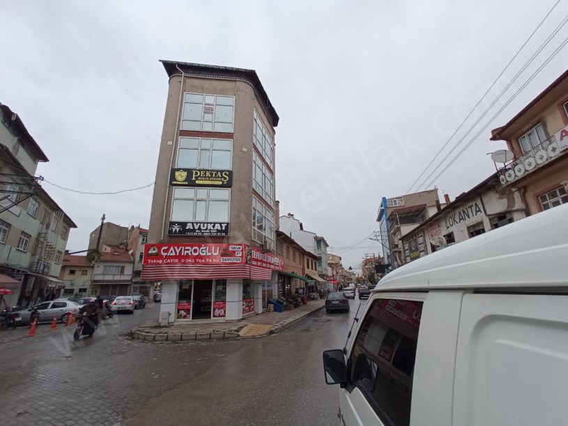 ÇARŞI MERKEZDE SATILIK BÜROLAR VE DÜKKAN