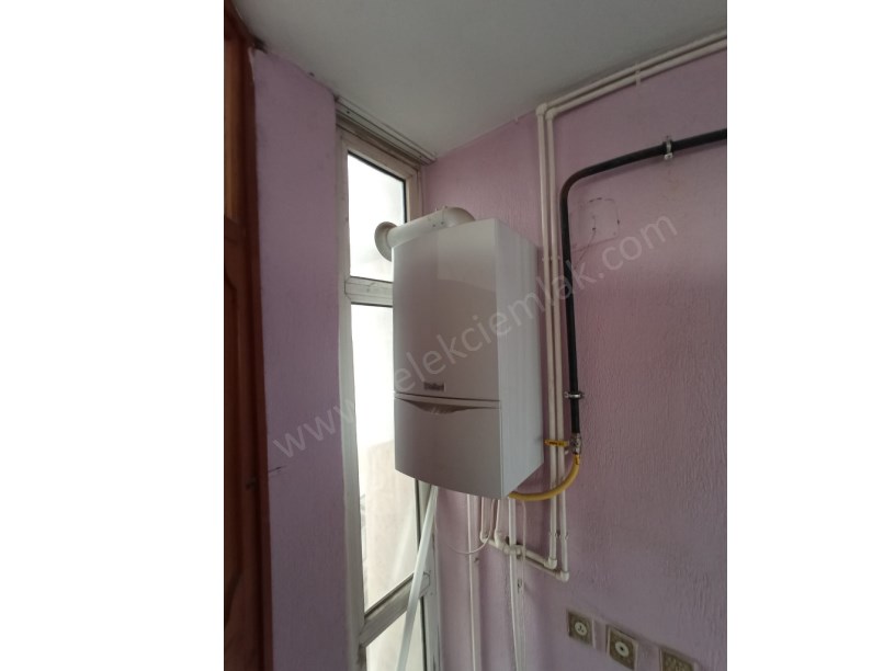 ÇARŞI MERKEZDE SATILIK BÜROLAR VE DÜKKAN