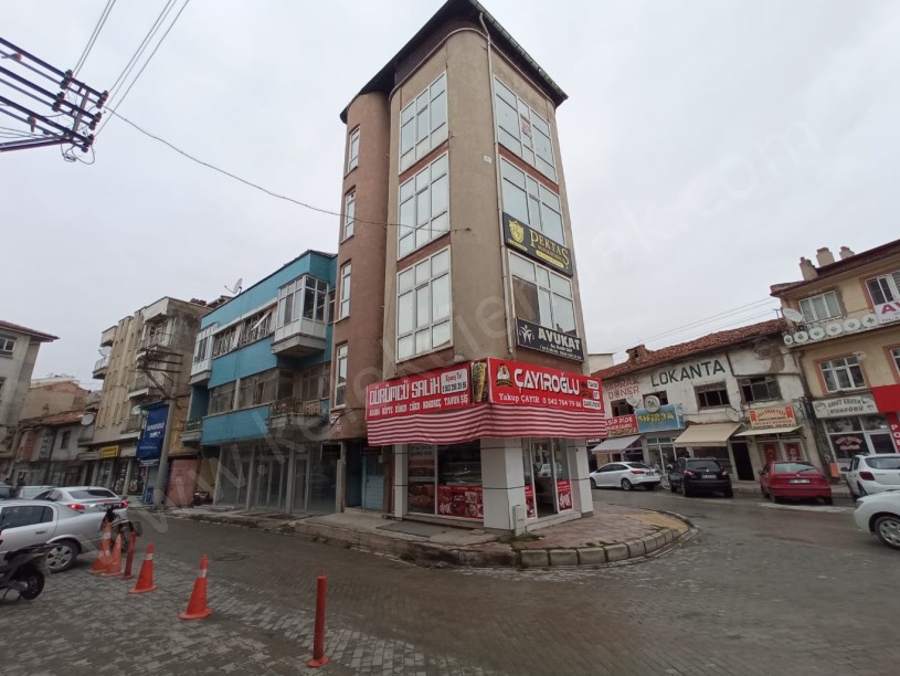 ÇARŞI MERKEZDE SATILIK BÜROLAR VE DÜKKAN
