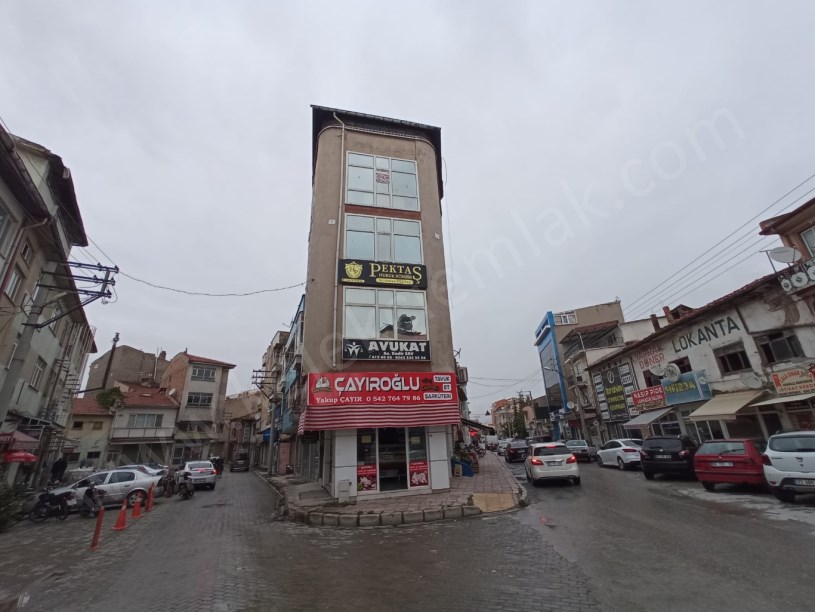 ÇARŞI MERKEZDE SATILIK BÜROLAR VE DÜKKAN