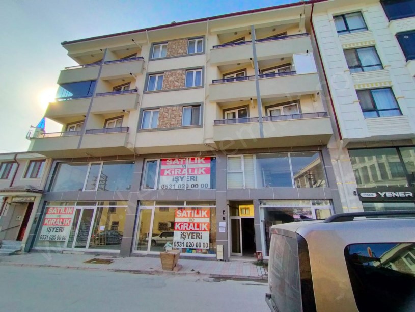 BEKİRAĞA CADDESİNDE SATILIK DÜKKAN