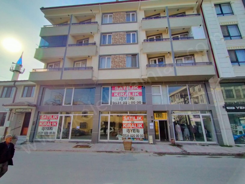 BEKİRAĞA CADDESİNDE SATILIK DÜKKAN