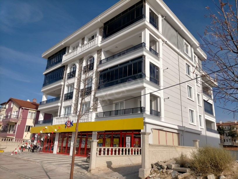 ŞEHİTLER CADDESİNDE SATILIK DÜKKAN