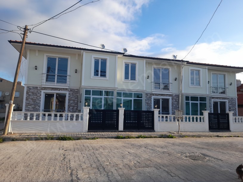 BUCAK (KESTEMET)MAHALLESİNDE LÜKS VİLLALAR