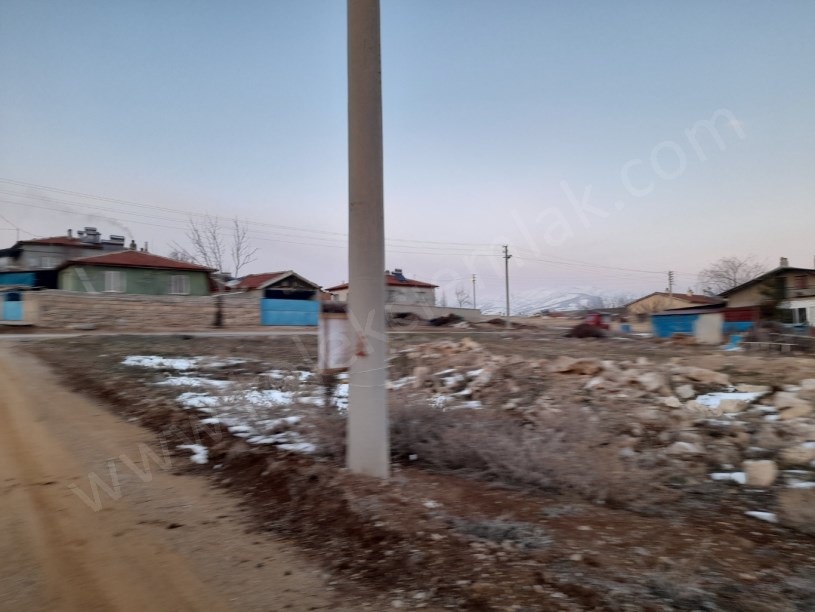 BAĞLARÜSTÜ (TAŞAĞIL)CEVHER SOKAKTA BATI CEPHELİ ARSA