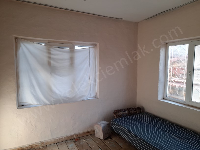 BAĞLARÜSTÜ PAŞA SOKAKTA 2 KATLI MÜSTAKİL EV