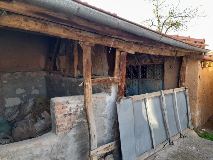 BAĞLARÜSTÜ PAŞA SOKAKTA 2 KATLI MÜSTAKİL EV
