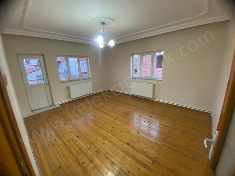 BADEMLİ MAHALLESİ SEYİTGAZİ SOKAKTA 3 KATLI BİNA