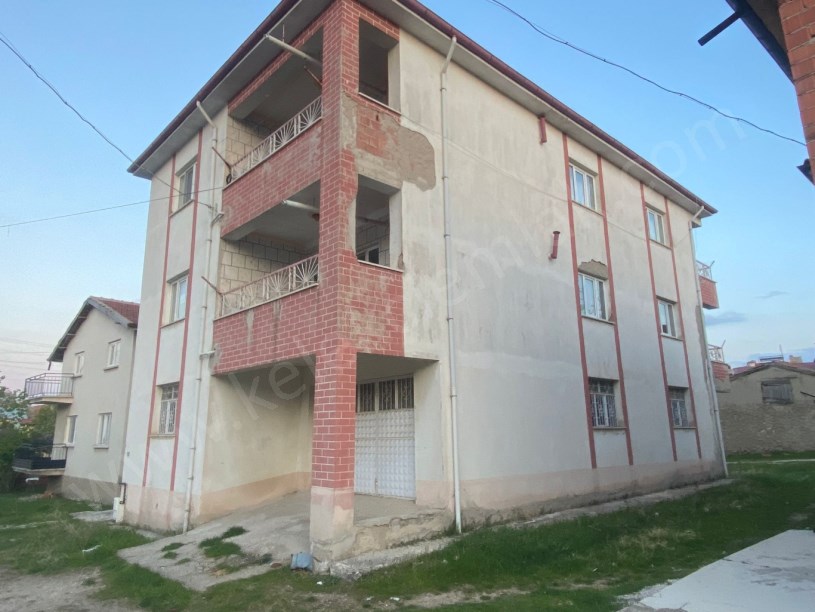 BADEMLİ MAHALLESİ SEYİTGAZİ SOKAKTA 3 KATLI BİNA
